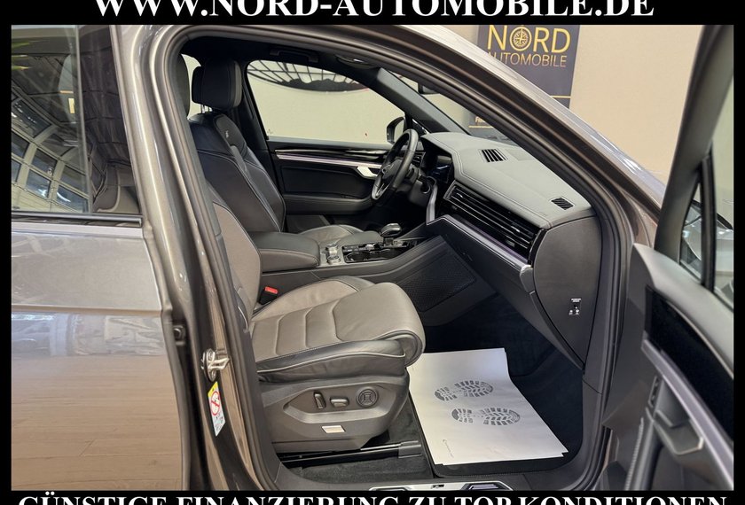 Volkswagen Touareg Touareg 3.0 TDI R-Line Black Style Matrix/21&apos;&apos;/