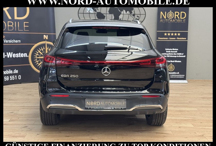 Mercedes-Benz EQA EQA 250 AMG *AHK*PANO*LED*19ZOLL