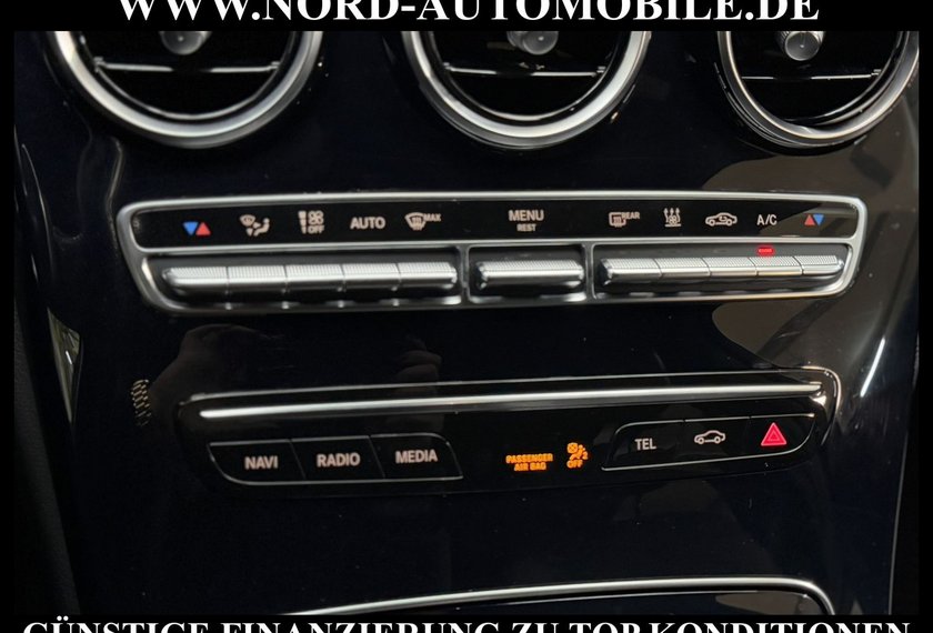 Mercedes-Benz C 300 C 300 T de AMG *AHK*Distro*Memo*HuD*Kamera*LED*