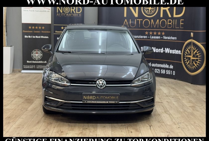 Volkswagen Golf Golf Comfortline 1.6 TDI Navi*PDC*SHZ*16&apos;&apos;*