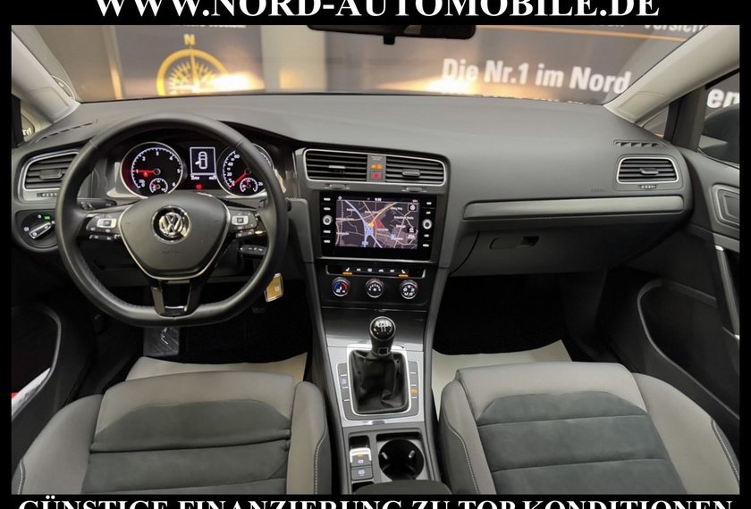 Volkswagen Golf Golf Comfortline 1.6 TDI Navi*PDC*SHZ*16&apos;&apos;*