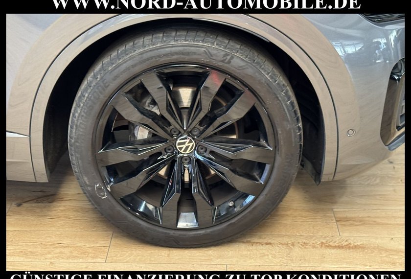 Volkswagen Touareg Touareg 3.0 TDI R-Line Black Style Matrix/21&apos;&apos;/