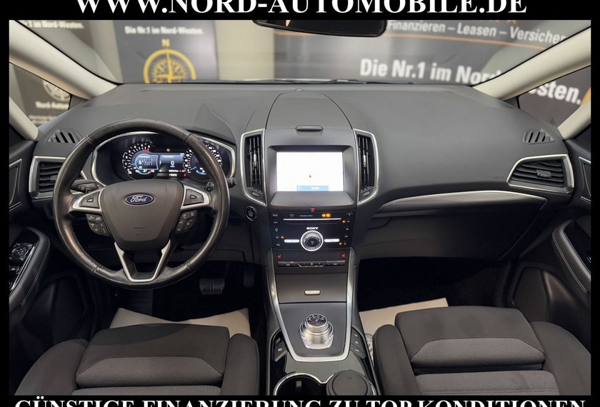 Ford S-Max S-MAX Titanium Diesel *7-SITZE*AHK*SCHÖN VOLL