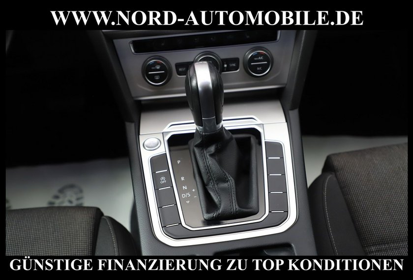 Volkswagen Passat Variant Passat Variant Comfortline 1.6 TDI DSG*Pano*Navi