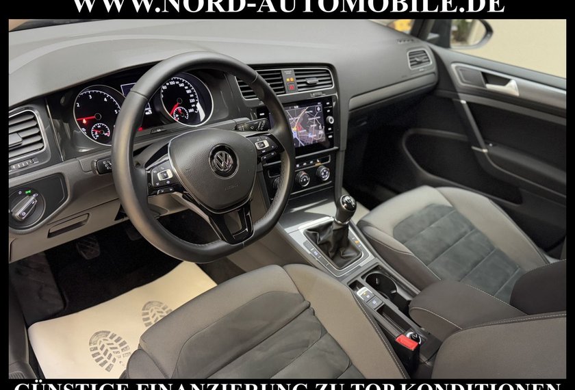 Volkswagen Golf Golf Comfortline 1.6 TDI Navi*PDC*SHZ*16&apos;&apos;*