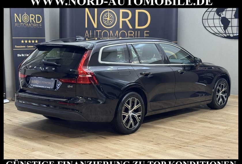 Volvo V60 V60 Kombi B4 Core *AHK*ACC*LED*4xSHZ*UPE:57